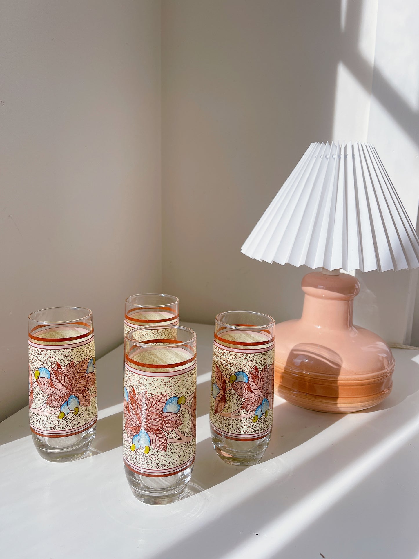 Set 4 Vintage Glasses