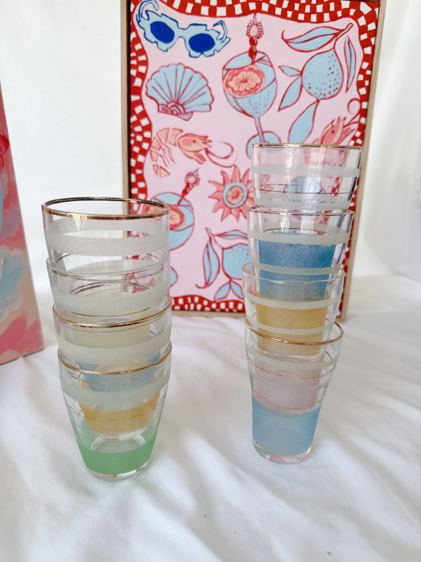 Set 8 Vintage Glasses