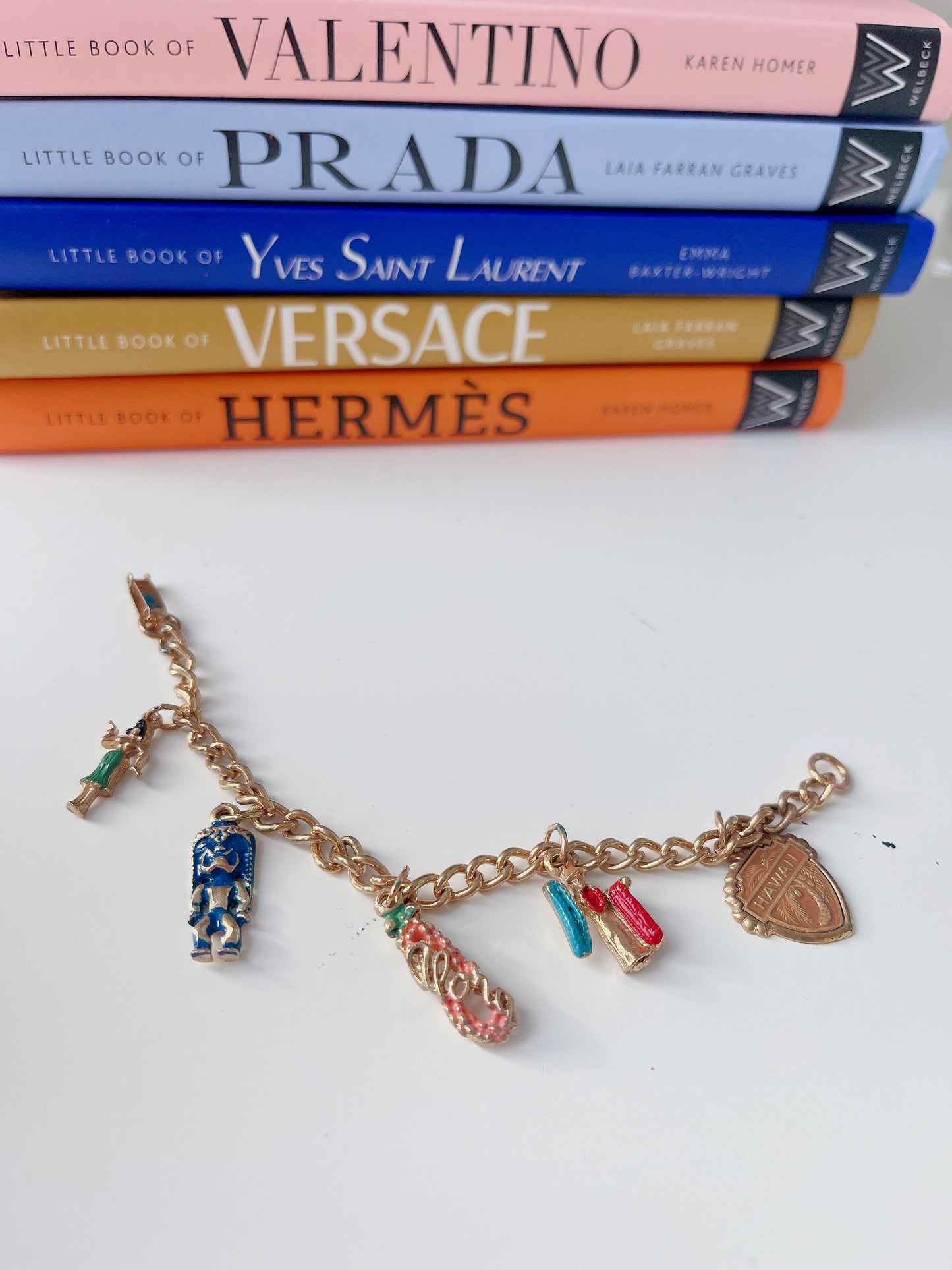 Vintage 1950’s Hawaiian Charm Souvenir Bracelet
