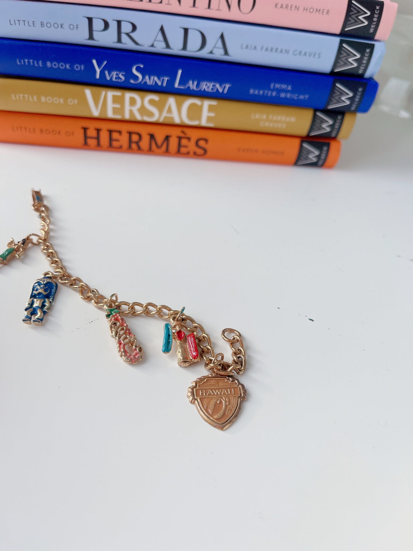 Vintage 1950’s Hawaiian Charm Souvenir Bracelet