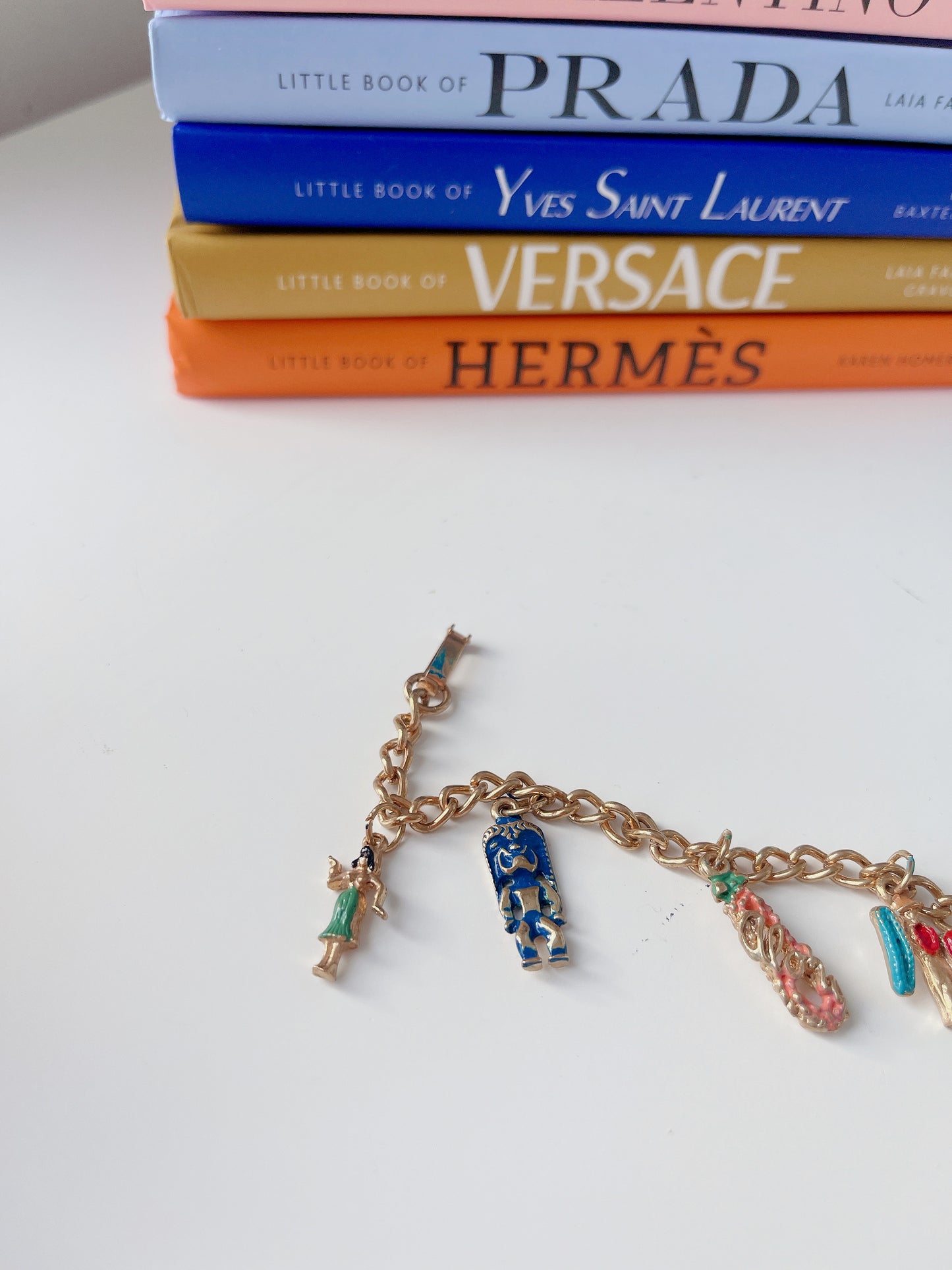 Vintage 1950’s Hawaiian Charm Souvenir Bracelet