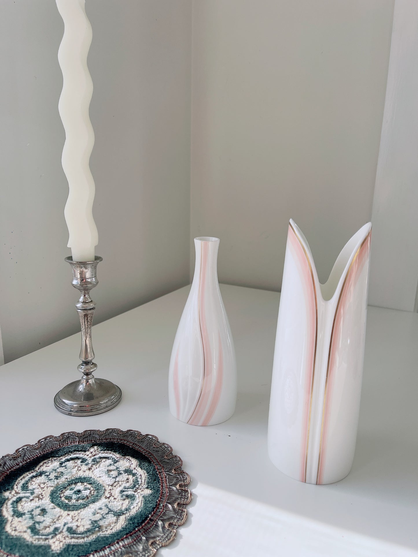 Royal Doulton 1982 Vase Set