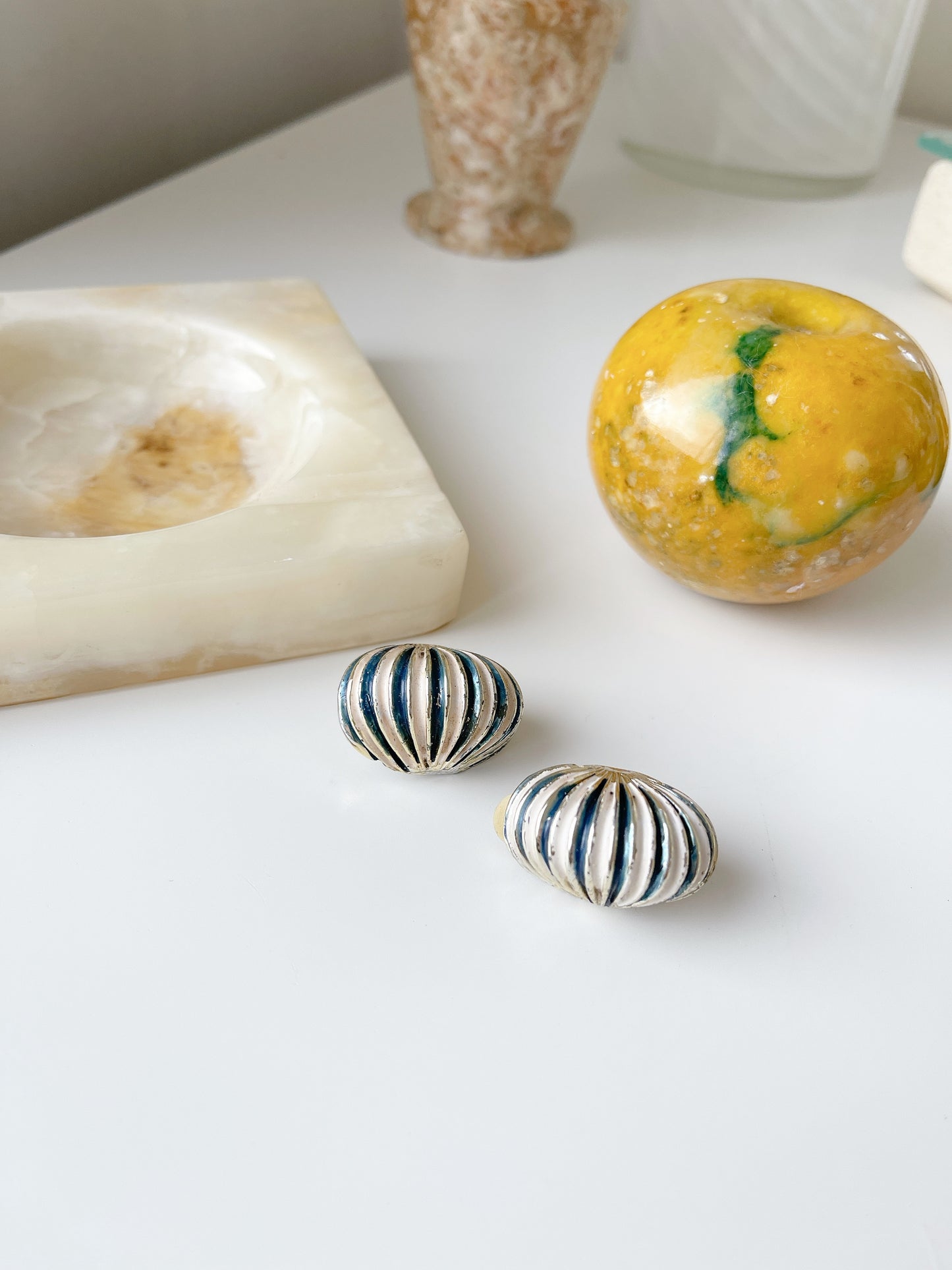 Vintage Shell Style Earrings