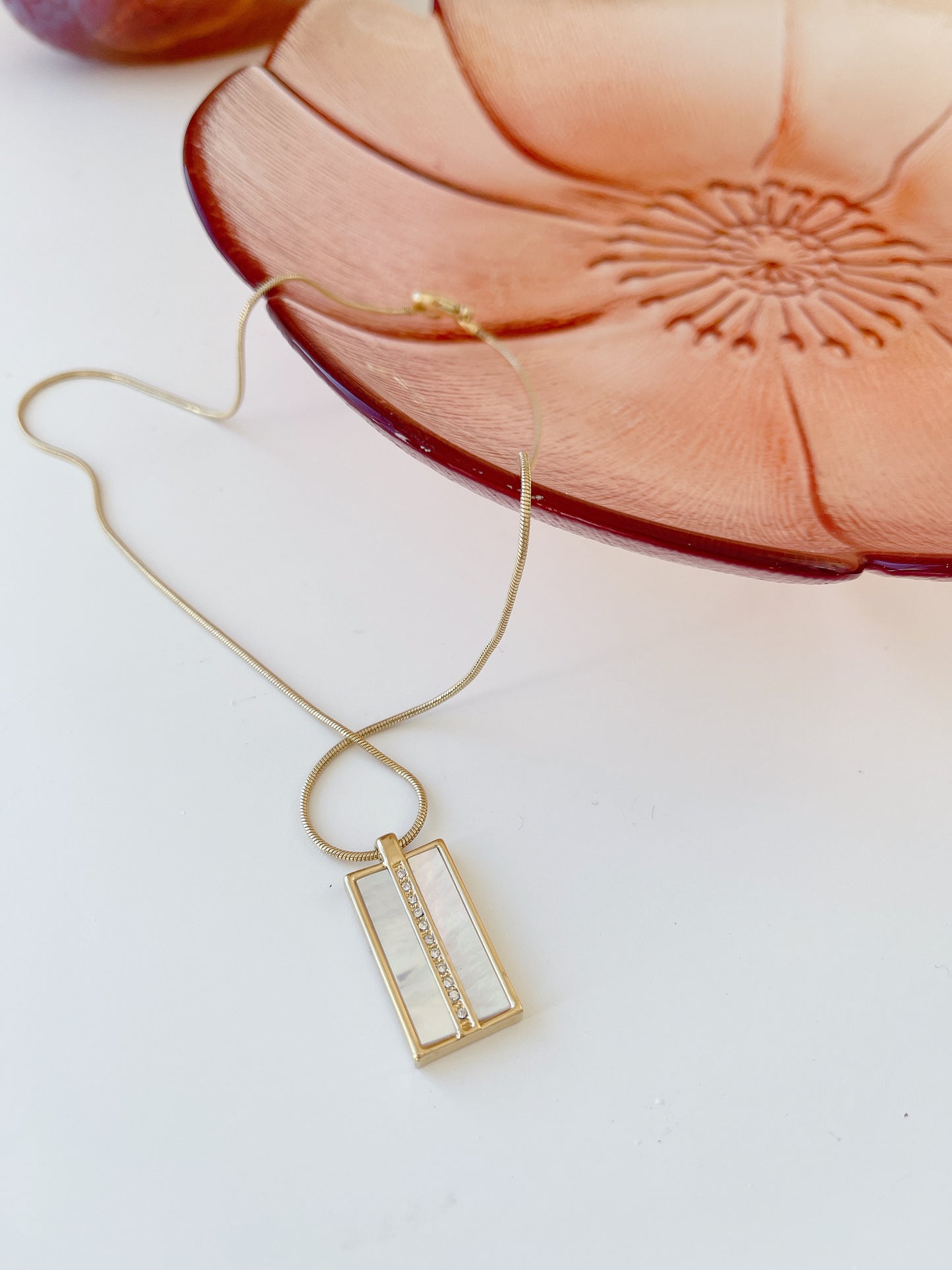 Gorgeous Pendant Gold Necklace