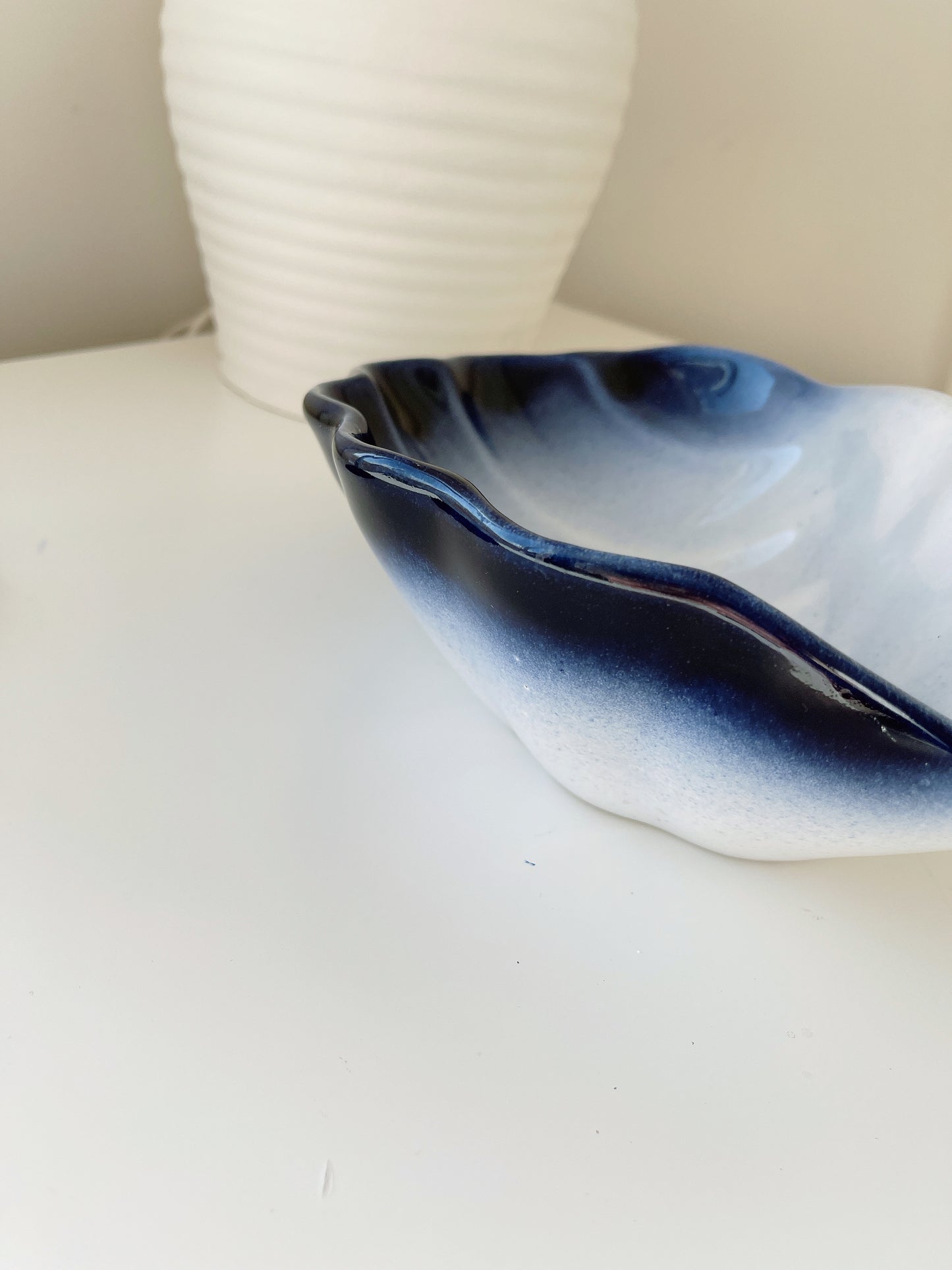 Vintage Ombré Tone Ceramic Shell