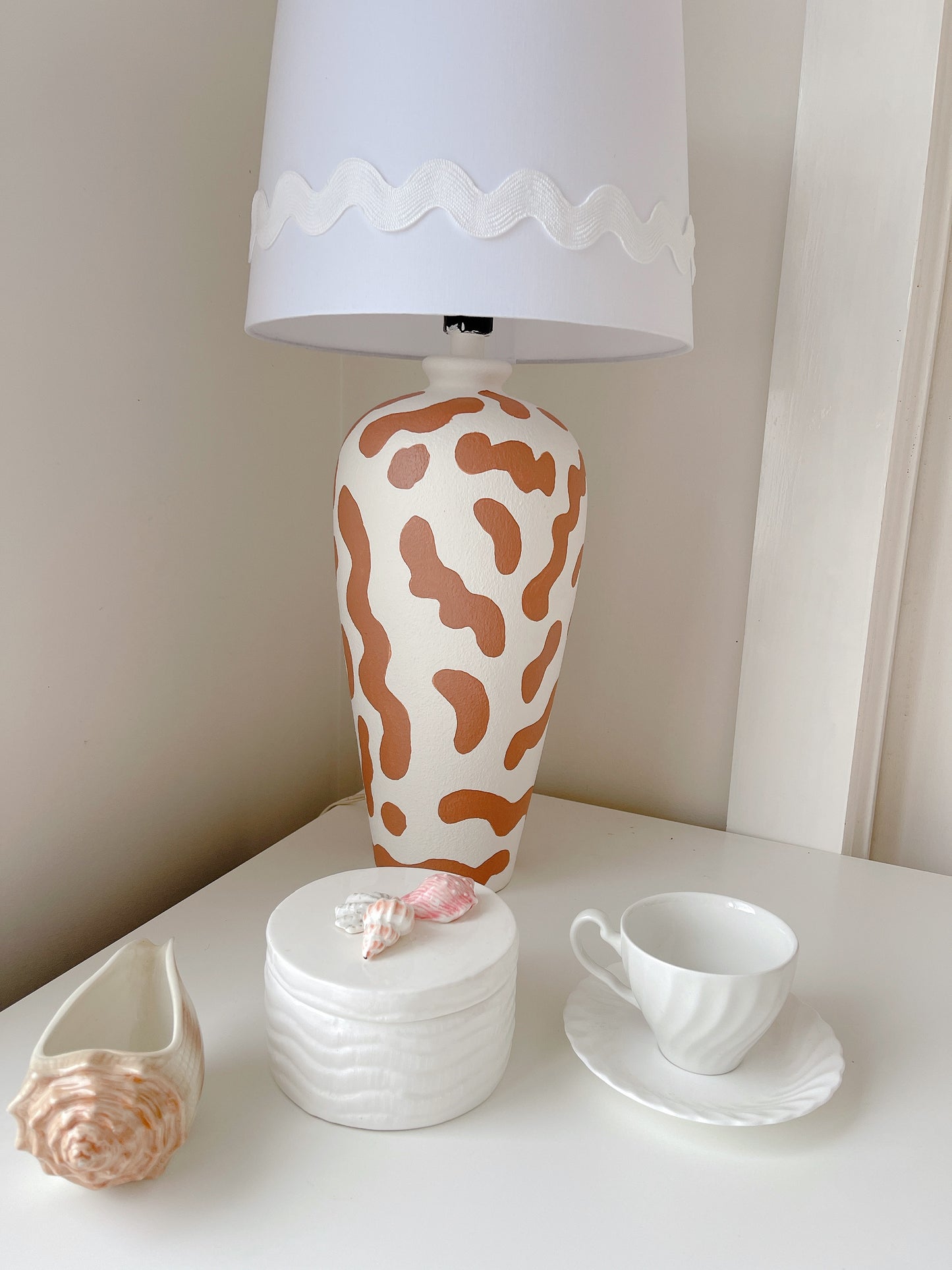 Swirl Tea Cup