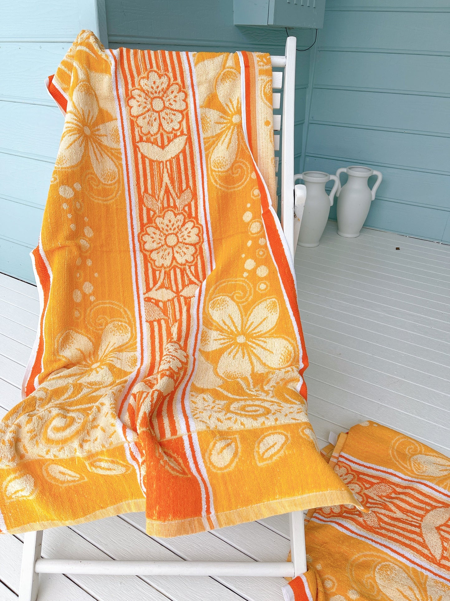 Vintage Sunburst Towel