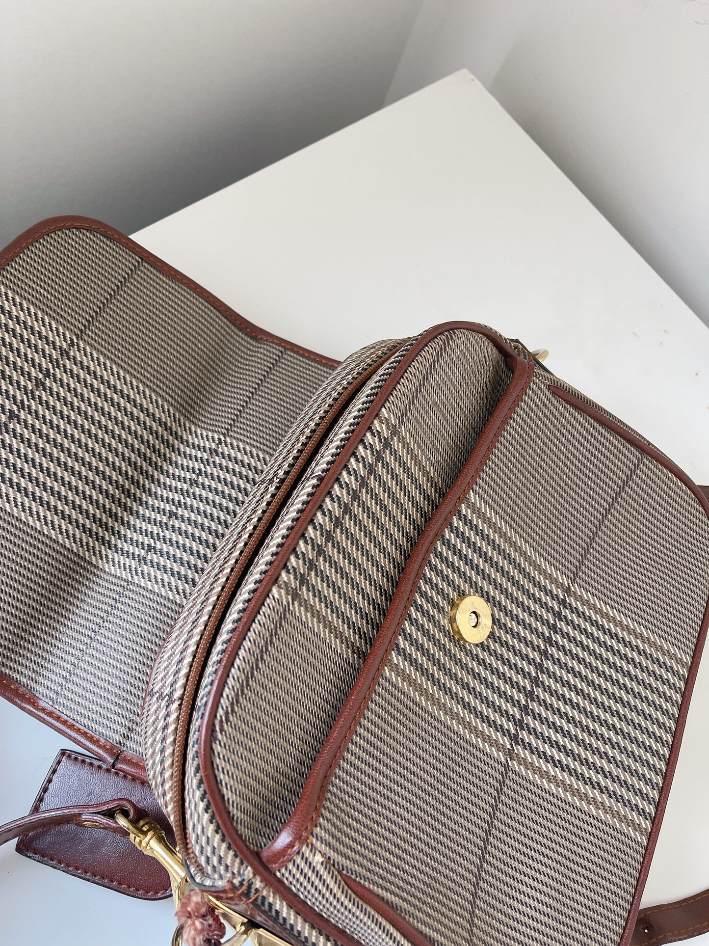 Vintage Leather Handbag - Paris