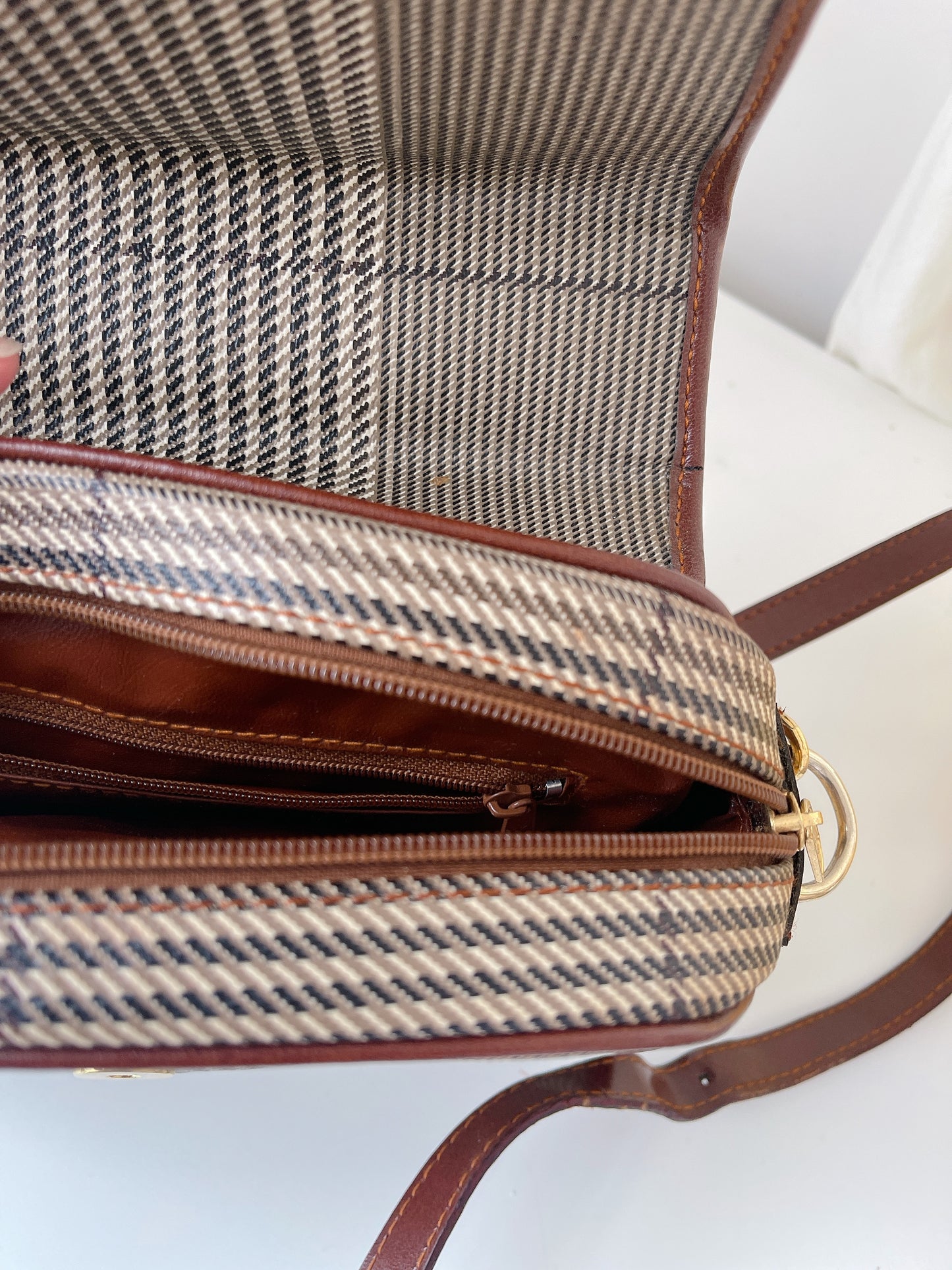 Vintage Leather Handbag - Paris