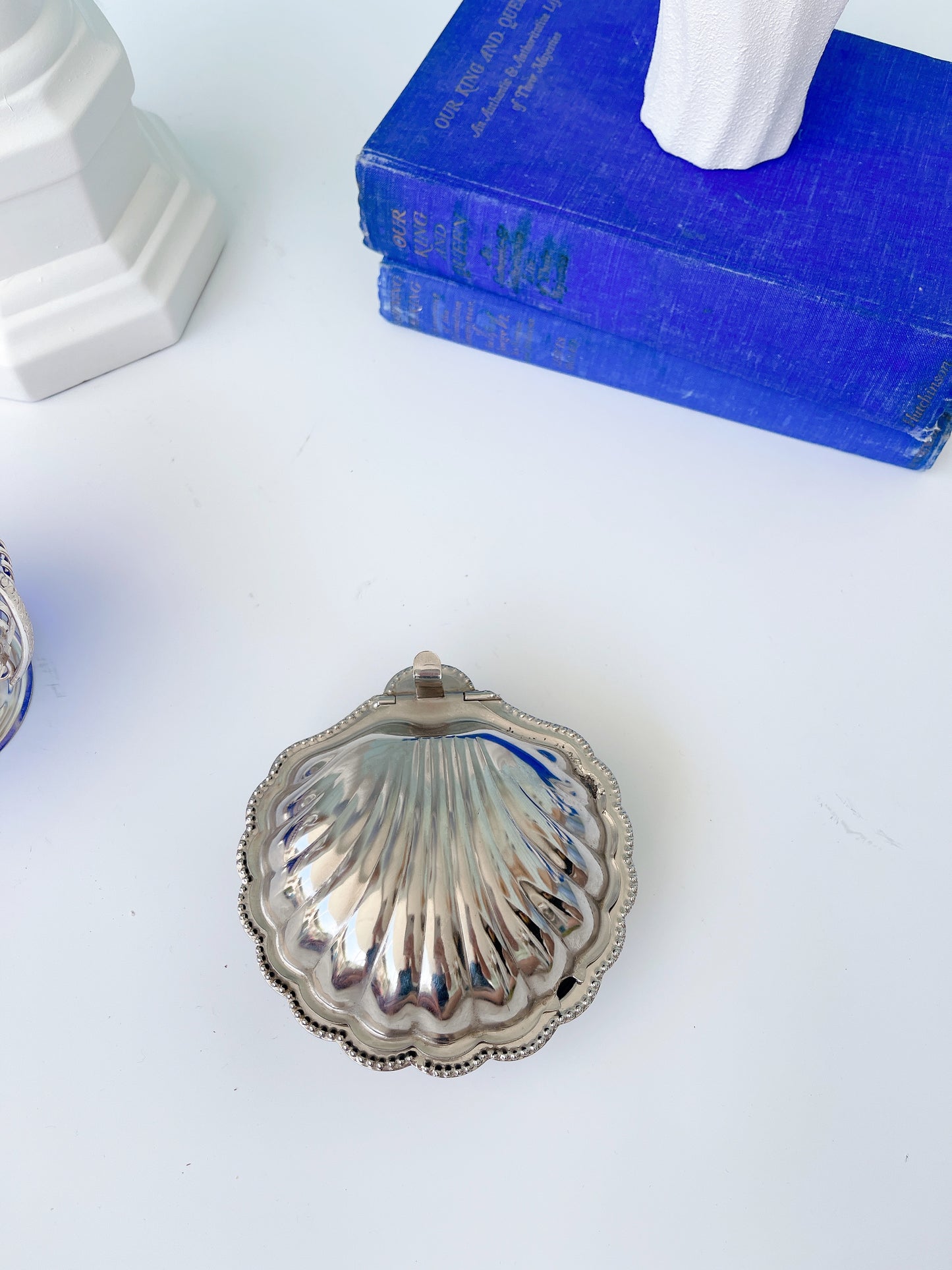 Vintage Silver Clam