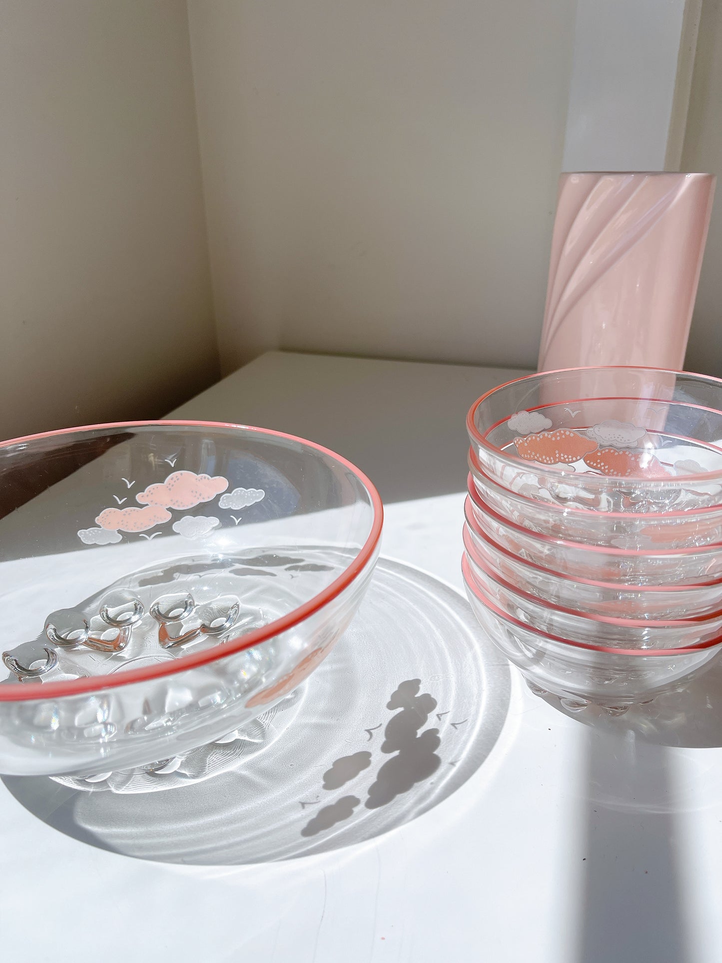 Vintage Set Glass Pink Cloud Bowls