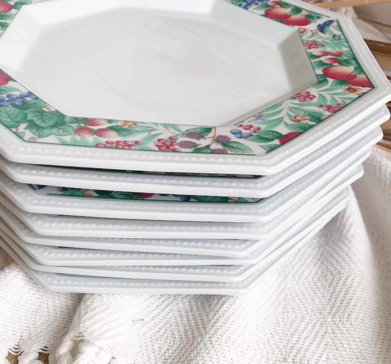 Set 8 80’s Vintage Hexagon Dinner Plates
