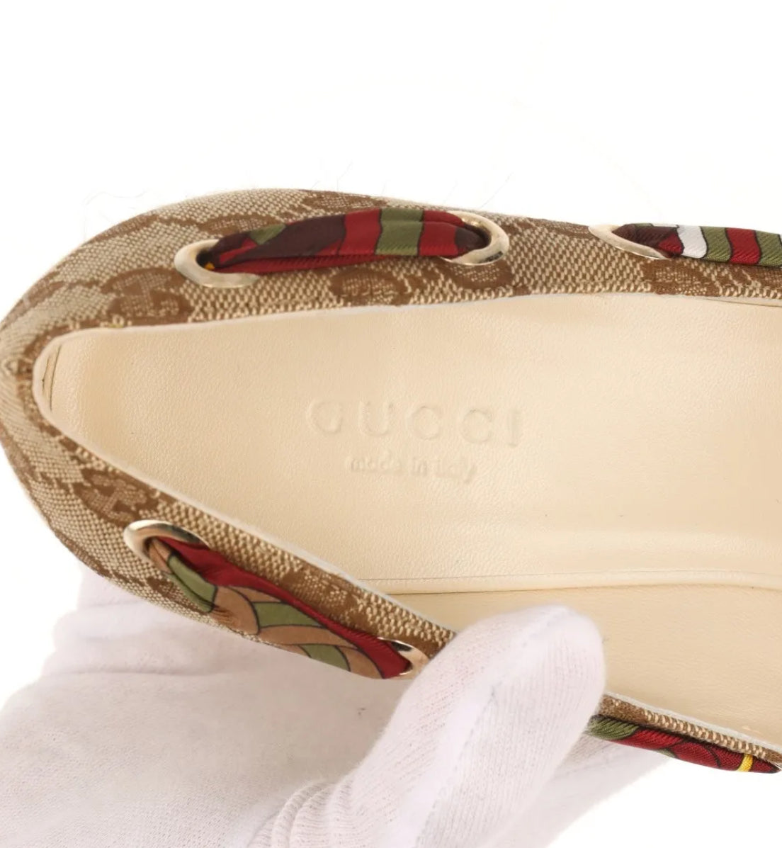 Gucci Scarf Bow Wedge