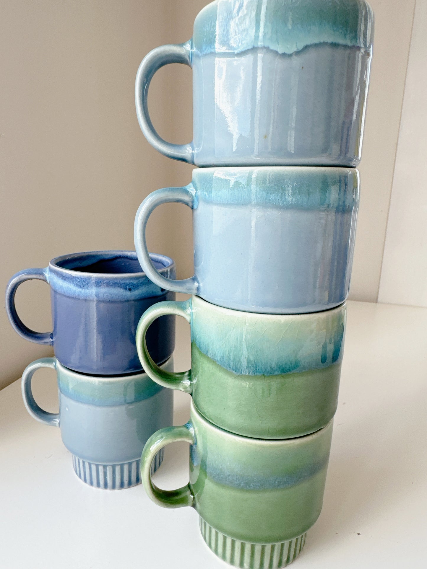 Set 6 Vintage Stacking Mugs