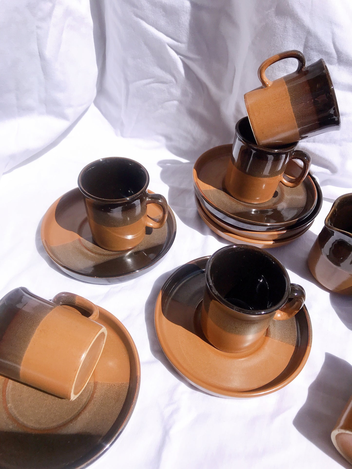 Set Cups & Saucers/Milk Jug/ Sugar - Korea