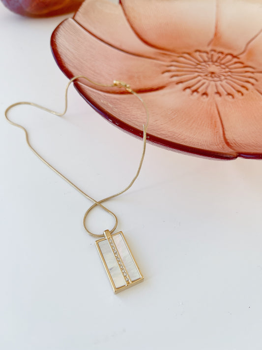 Gorgeous Pendant Gold Necklace