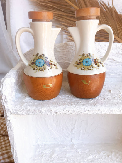 Set 2 Vintage Condiment Jugs - Japan