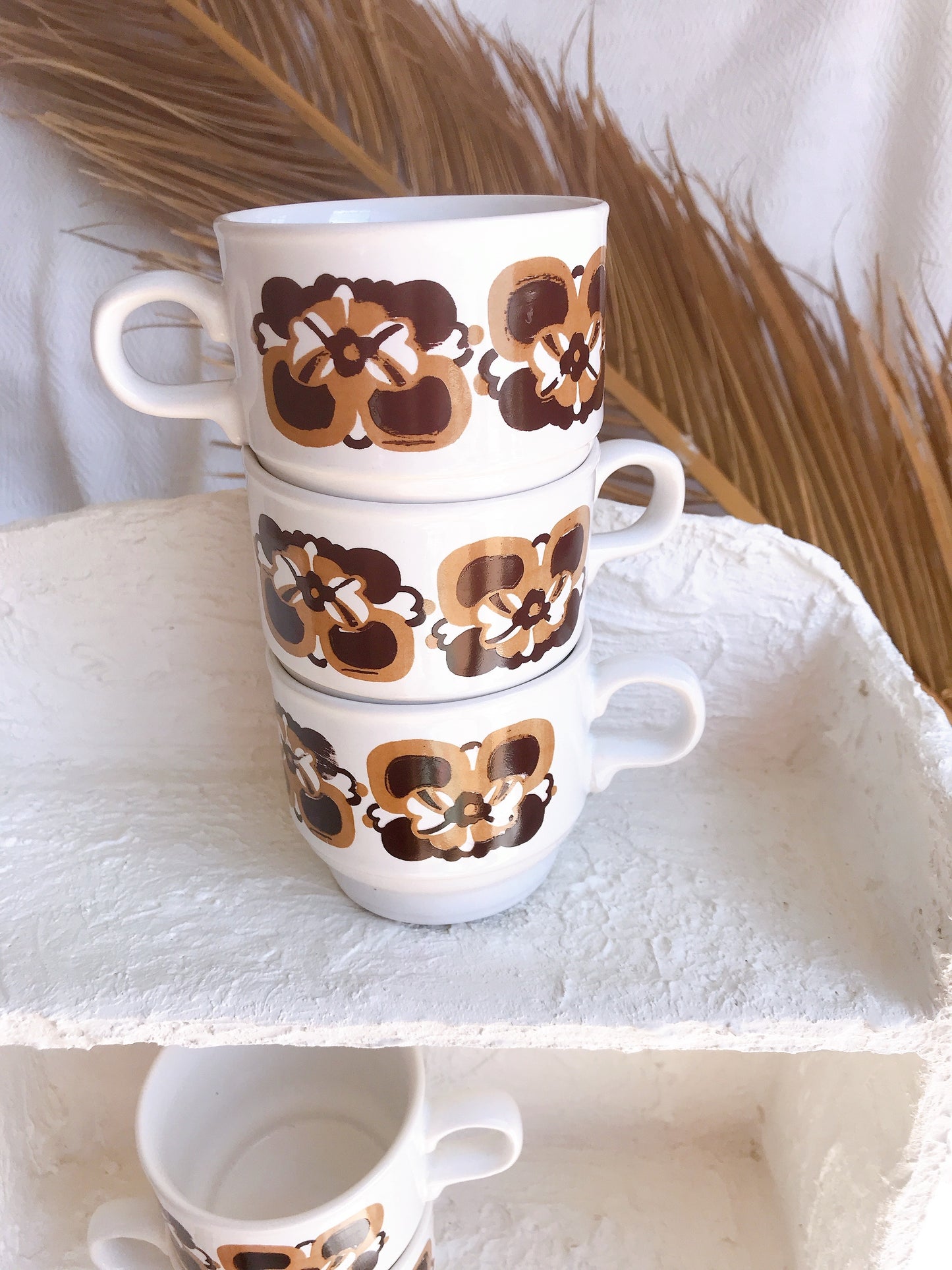 Set 5 Vintage English Stackable Mugs