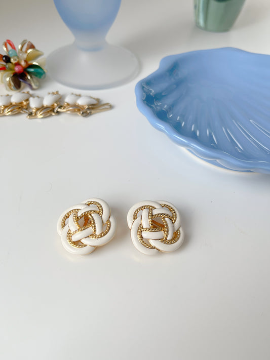 Beautiful Vintage Rope Enamel/Gold Earrings