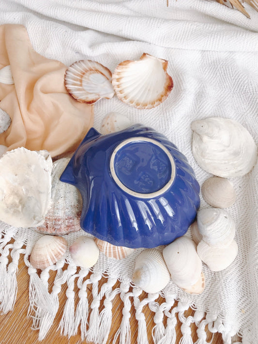 Vintage Ceramic Shell Bowl- Blue Outer