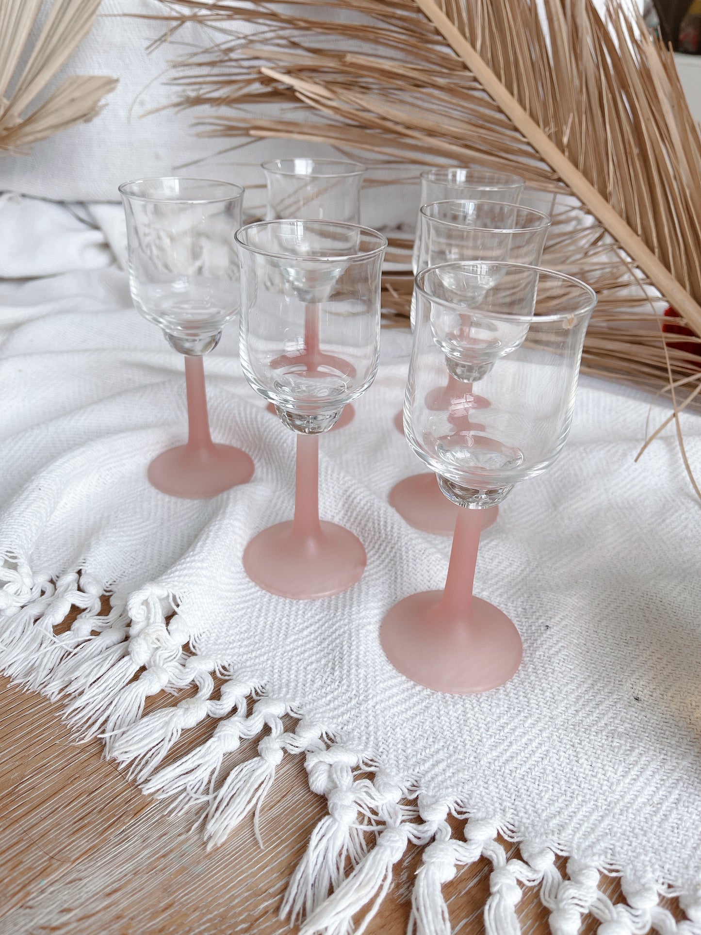 Set 6 Frosted Pink Stemmed Glasses