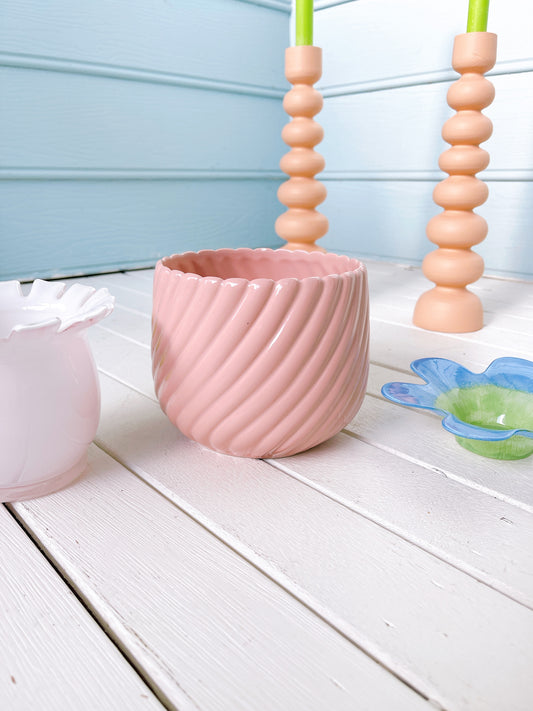 Vintage Pink Ribbed Planter